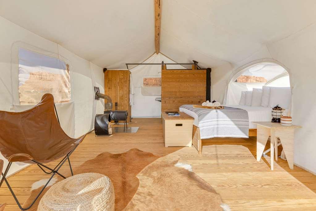 Under Canvas Moab Værelse billede