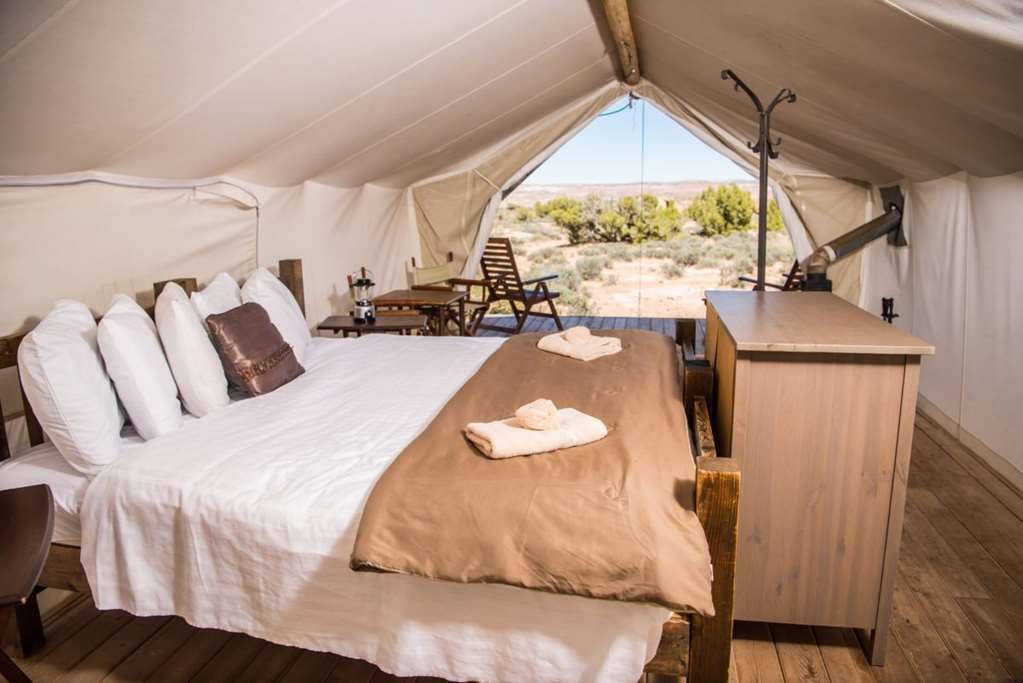 Under Canvas Moab Værelse billede